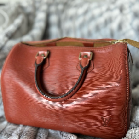 Louis Vuitton Speedy Duffle 30 Brown Epi Leather - Picture 5 of 10